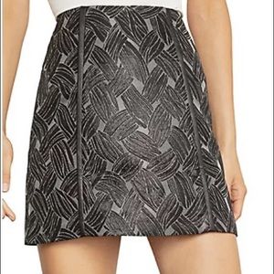 BCBGMaxAzria Black Basket Weave Jacquard Mini Skirt Large
